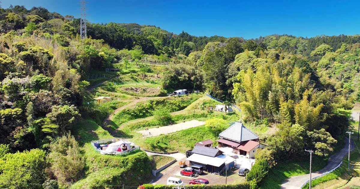 Out Tail Dog Camp Tateyama in Japan